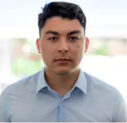 Frank T, a laundromat employee and Curbside Laundries customer