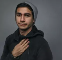 Luis E, a laundromat store manager and Curbside Laundries customer